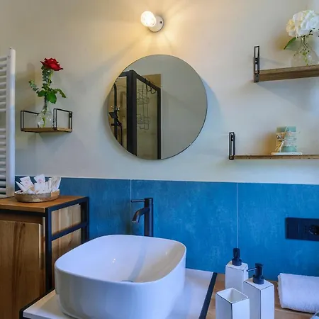 Villino Le Moie 4&2, Emma