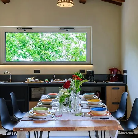 Villa Villino Le Moie 4&2, Emma *